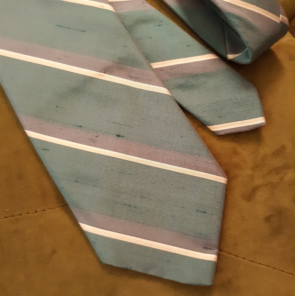ROBERT TALBOTT MEN'S VINTAGE SILK HAND SEWN TIE